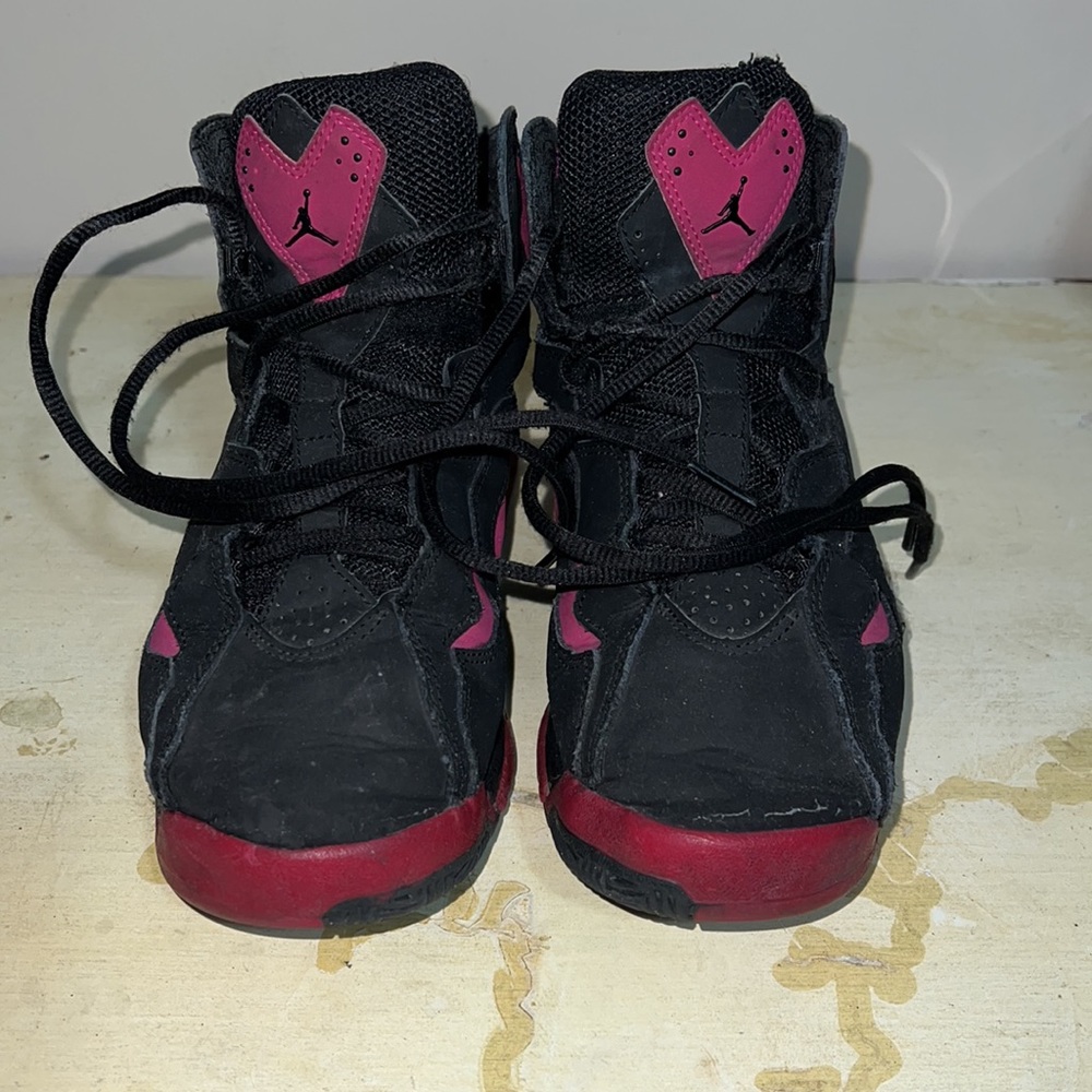 Air Jordan - Picture 3 of 17